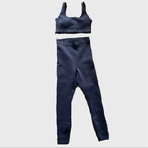 Outdoor voices set navy blue